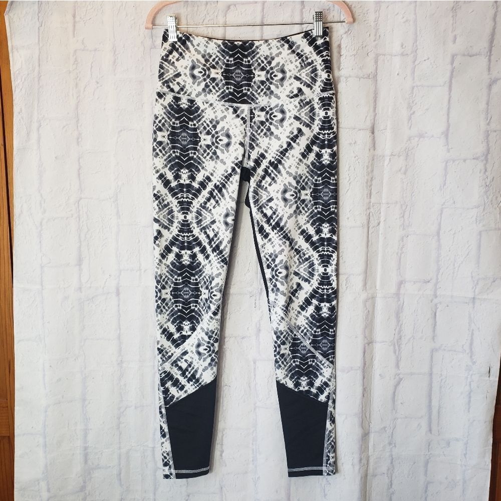VSX SPORT by Victoria's Secret Tie Due Batik Yoga Activewear Leggings Medium